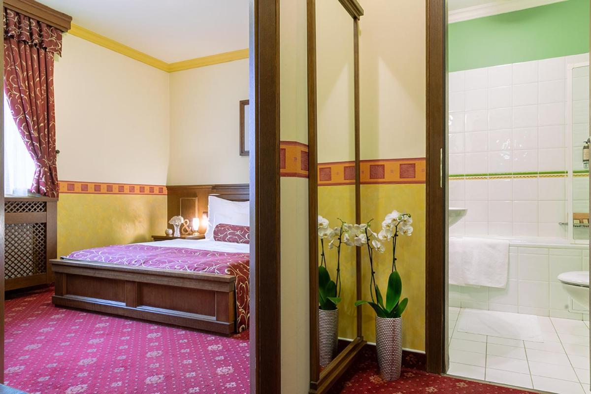 Hotel Abacie & Wellness Valasske Mezirici Luaran gambar