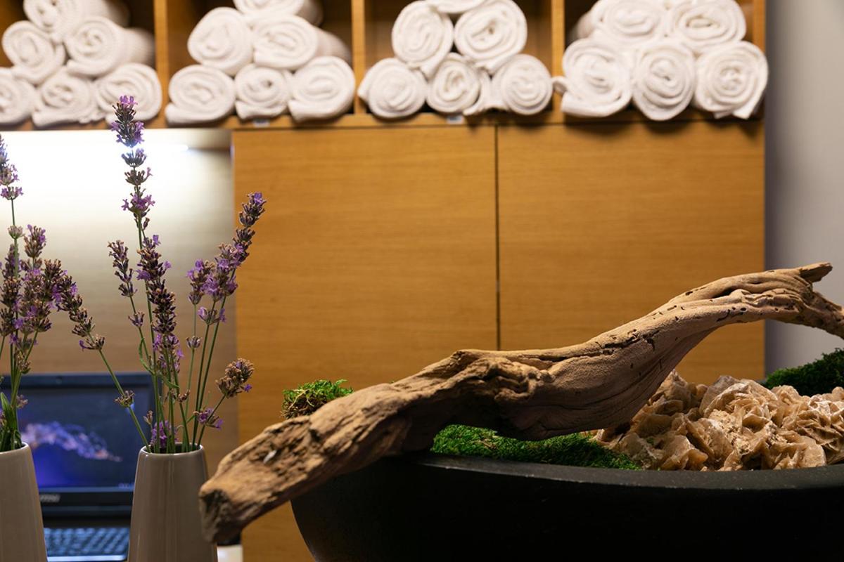 Hotel Abacie & Wellness Valasske Mezirici Luaran gambar