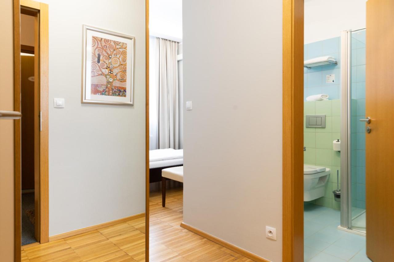 Hotel Abacie & Wellness Valasske Mezirici Luaran gambar