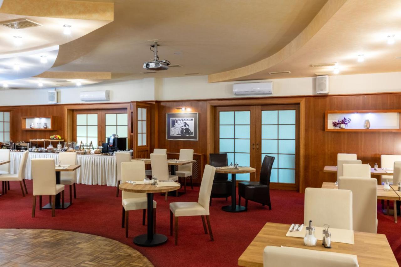 Hotel Abacie & Wellness Valasske Mezirici Luaran gambar
