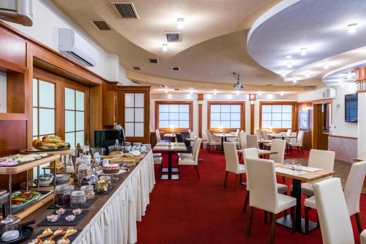 Hotel Abacie & Wellness Valasske Mezirici Luaran gambar