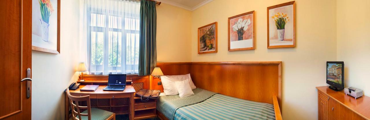 Hotel Abacie & Wellness Valasske Mezirici Luaran gambar